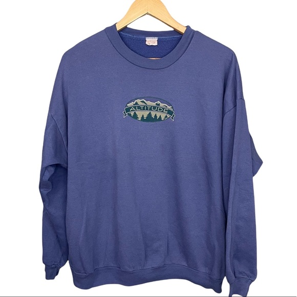 Vintage Other - 3/30$ Vtg Made in Canada Altitude Purple Sweater